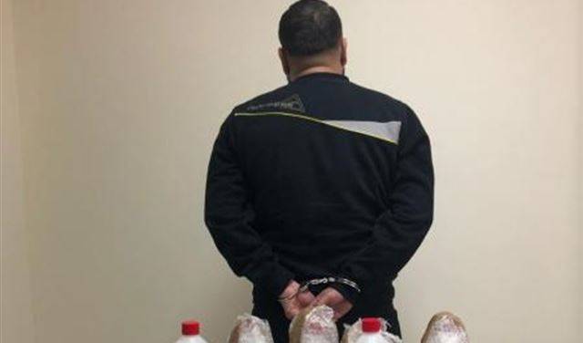 بالصورة: يستورد مواد مخدّرة عبر البريد... بقبضة المعلومات