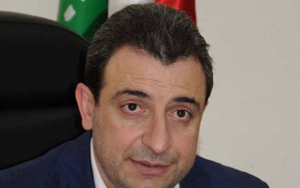 أبو فاعور وتعميم «أفضليّة الصناعة»

الجميّـل : بارقـة أمل جديدة للقطـاع