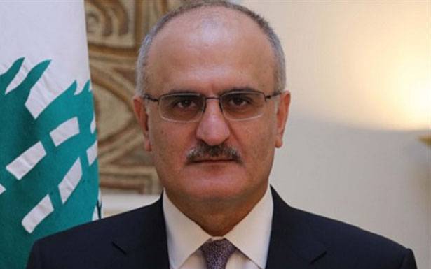 وزير المال يطلب من عطيّة استمرار

التفتيش في «أمانات السجّـل العقاري»