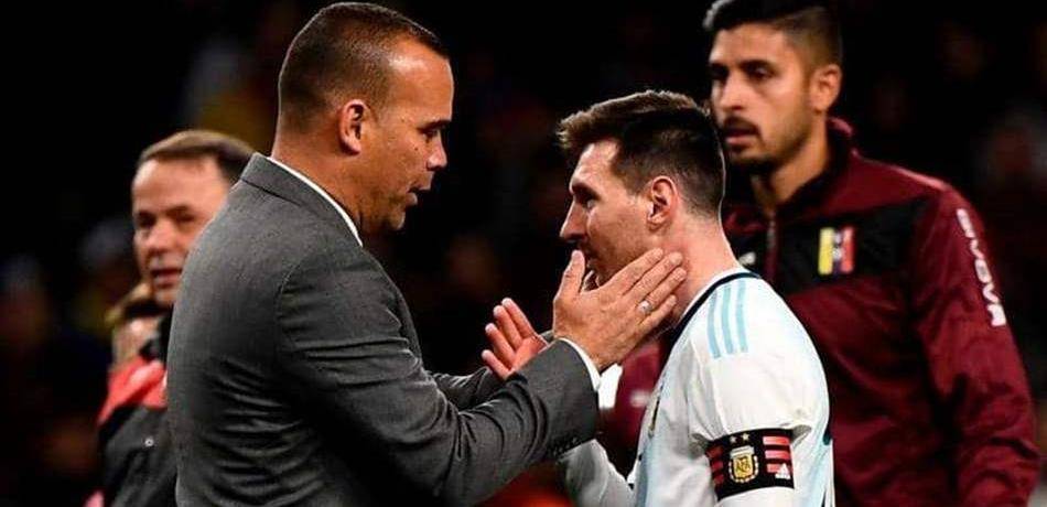 رغم قهر ميسي ورفاقه.. مدرب فنزويلا يقترب من "القرار الصعب"
