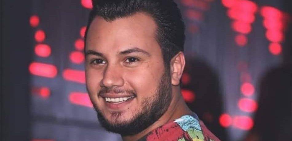 إشكالٌ وتضارب خلال حفل وديع الشيخ في أبيدجان! (فيديو)