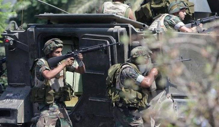 دهم منازل مطلوبين في الهرمل ومصادرة اسلحة