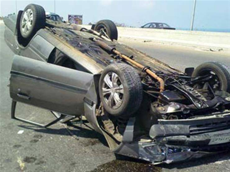 بالصورة: انقلاب سيارة في طبرجا