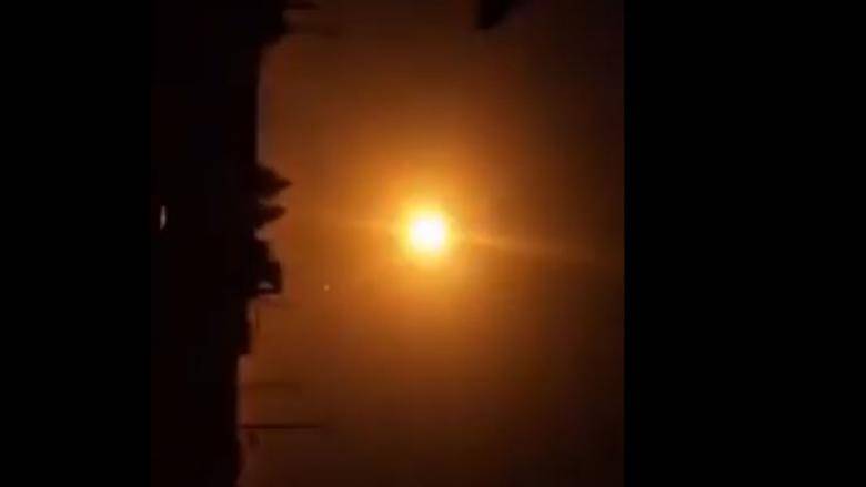 مصدر عبري قصفنا بالصواريخ من إسرائيل الى حلب مخازن ذخيرة إيرانية وحزب الله ولم نقم بغارات
الدفاع السوري اسقط 3 صواريخ من اصل 11 و8 صواريخ اصابت أهدافها ونجحنا بتدمير المخازن الايرانية