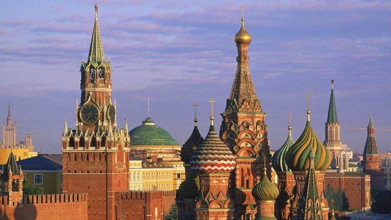 كيف ردّ الكرملين على دعوة ترامب بالانسحاب من فنزويلا