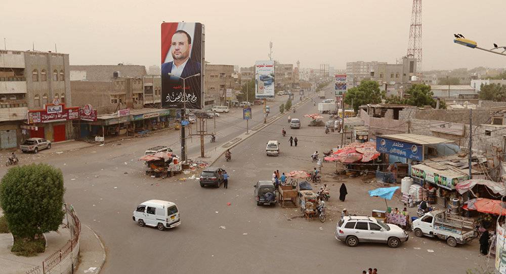 محلل سياسي يمني: أنصار الله وجيش هادي يحشدون لحسم معركة الحديدة