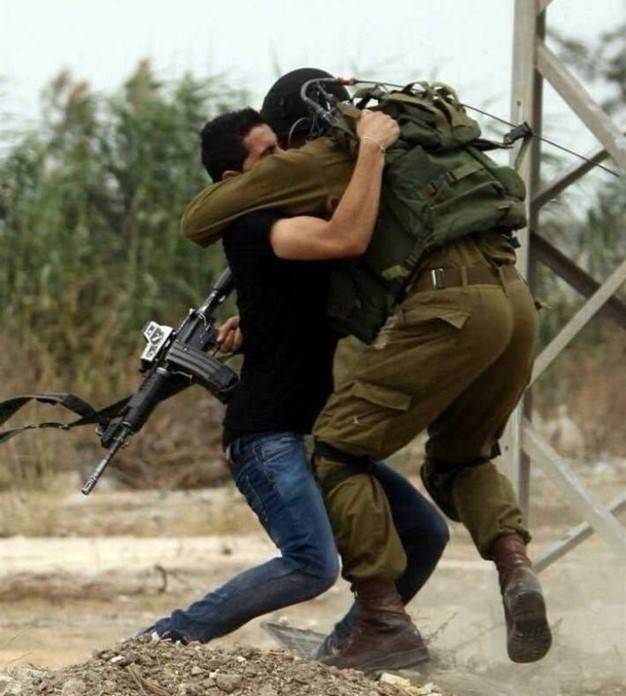 خبر مؤثر: ماذا قالت والدة الشهيد عمر أبو ليلا بعد استشهاده ؟