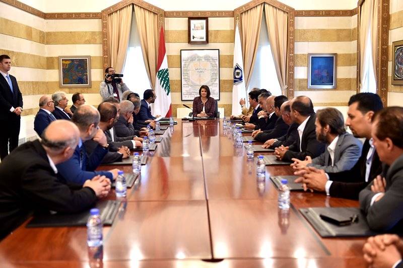 الحسن التقت سفيري باكستان والسويد وتسلمت مذكرة بمطالب المخاتير