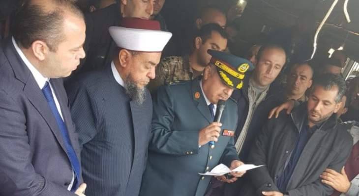 قيادة الجيش واهالي عكار ودعوا الشهيد علي خشفه