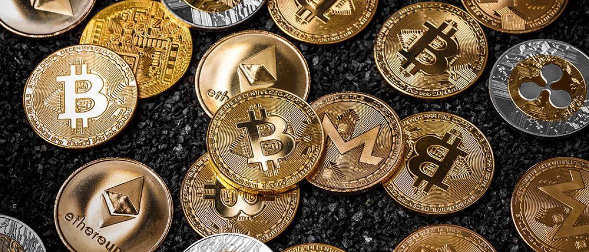 "آي –دينار".. قطر تبتكر بديلاً آمناً ينافس العملات الإلكترونية بقوة