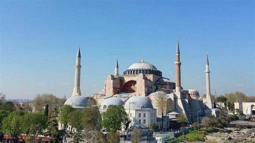 أردوغان يضع متحف "آيا صوفيا" في قلب معركة الانتخابات