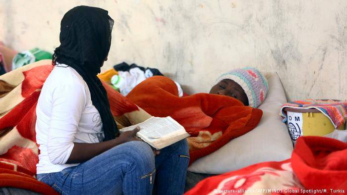 تفاصيل مرعبة عن العنف الجنسي.. مأساة اللاجئين في ليبيا!