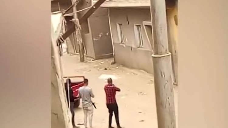 بالفيديو.. حرب شوارع في صعيد مصر