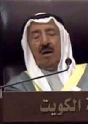انطلقت القمة ونامت الامة...
مشهد من القمة العربية اليوم