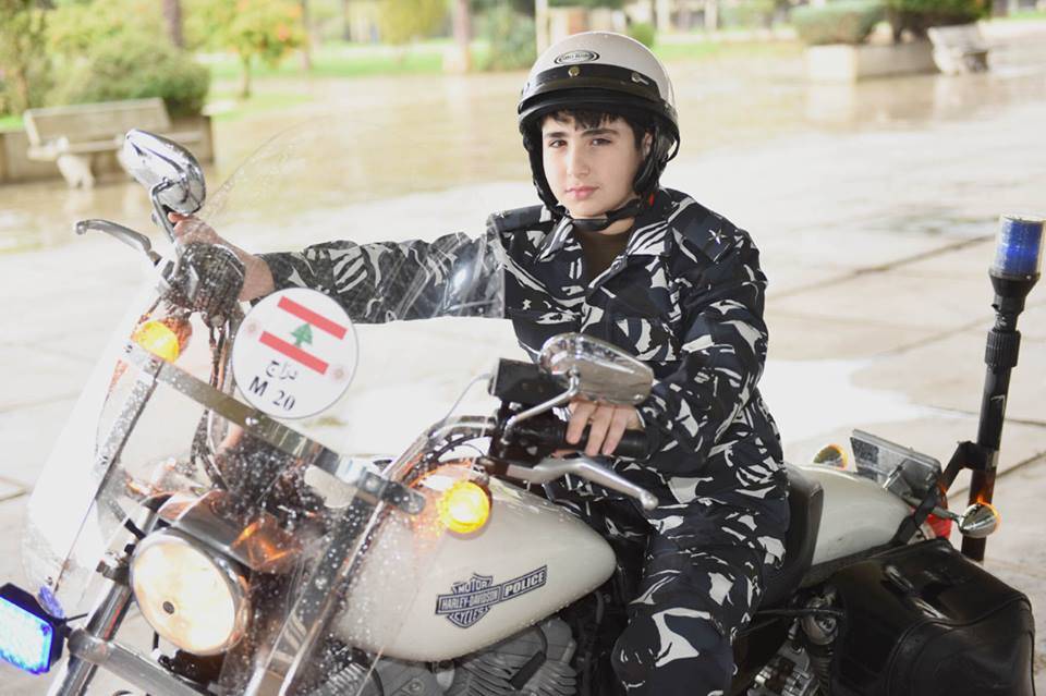 بالصور: الطفل علي... شرطي ليوم واحد