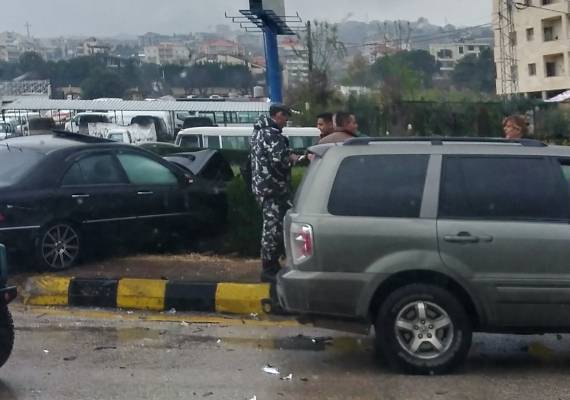 حادث سير عند مستديرة كسارة