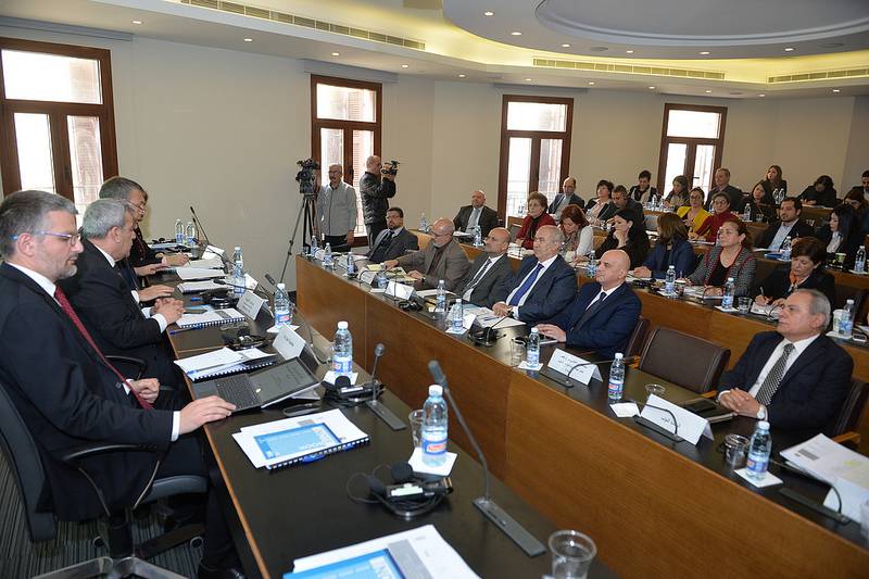مخزومي: لتبني مسألة القضاء على الفقر في مؤسسات الدولة وإداراتها وإصدار المراسيم التطبيقية للقوانين ذات الصلة