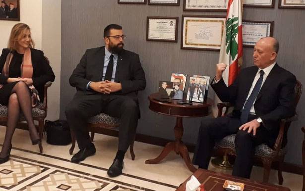 باب الترشيحات اقفل على المرشحين

ريفي التقى أحمد الحريري وديما جمالي:

ضميري مرتاح... ووحدتنا أهم من المراكز