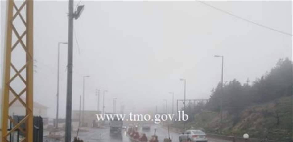 توخوا الحذر على طريق ضهر البيدر.. سوء رؤية وضباب كثيف