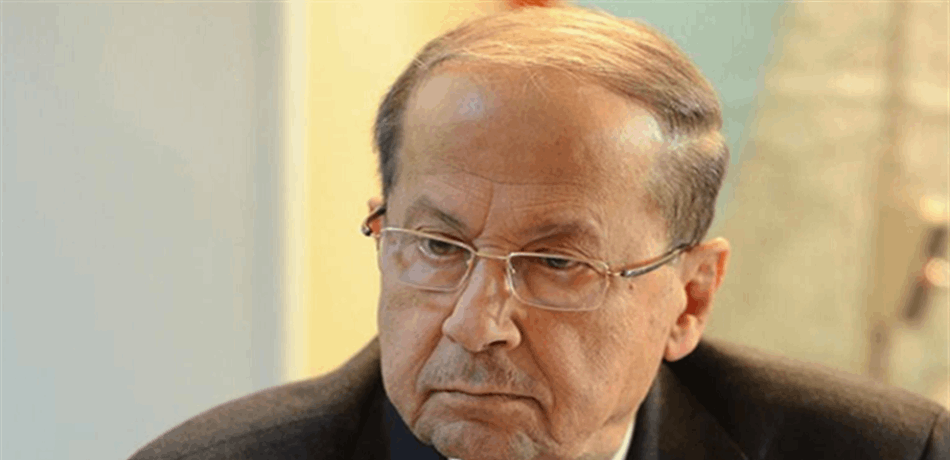 عون يعود إلى لبنان بعد ترؤس وفد لبنان إلى قمّة تونس
