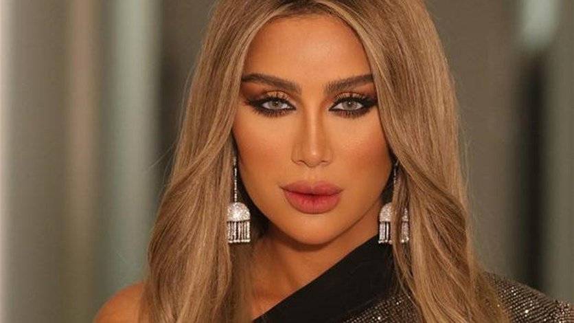 من قصدت مايا دياب بـ "أصعب شي تتناقش مع انسان جاهل"؟