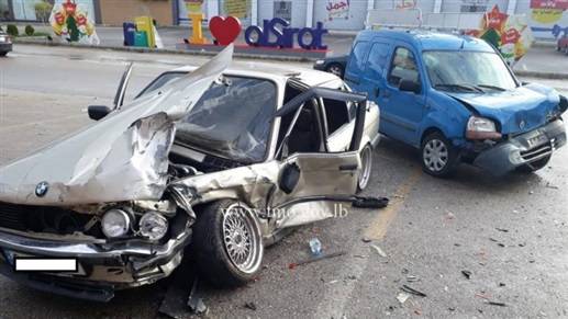 بالصور: 4 جرحى في حادث سير مروع