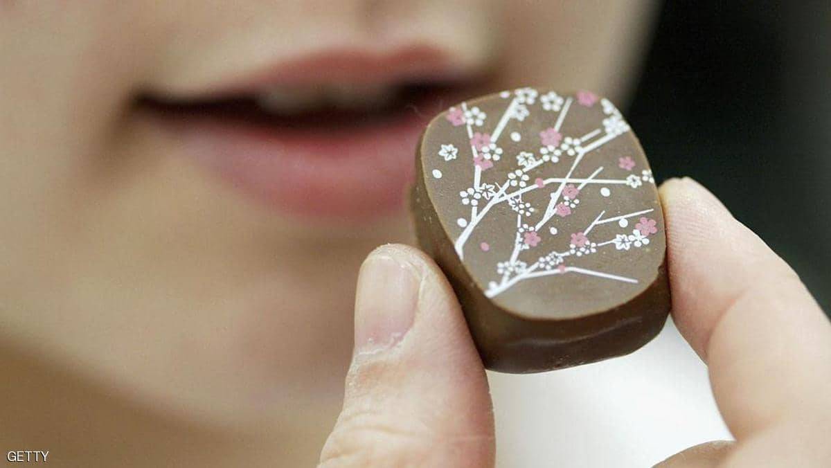 الشوكولاتة الداكنة يحمي من مرض خطير!