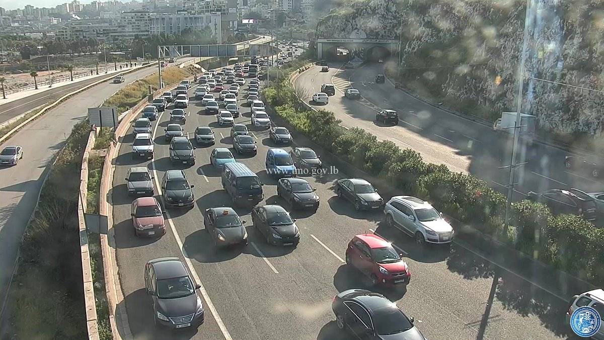 حركة المرور كثيفة من نهر الكلب باتجاه الضبية وصولا الى نهر الموت