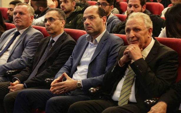 حسن مراد : مـلـلنـا مـن الوعود الرنـّانـة

الـتي تتبخّر وتــنـسى مُــنــذ 30 ســـنـــة
