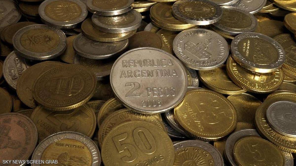 اقتصاد الأرجنتين في خطر.. والعملة تهبط لمستوى قياسي