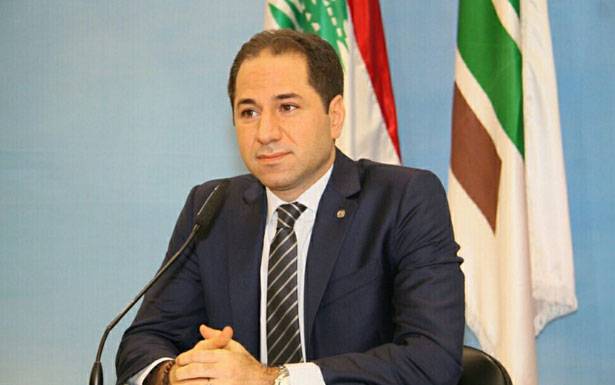 سامي الجميّـل : الـفرقاء السياسيّون يتعاطون

مع الـملفّ الإقتصادي والـمالي بمُحاصصة
