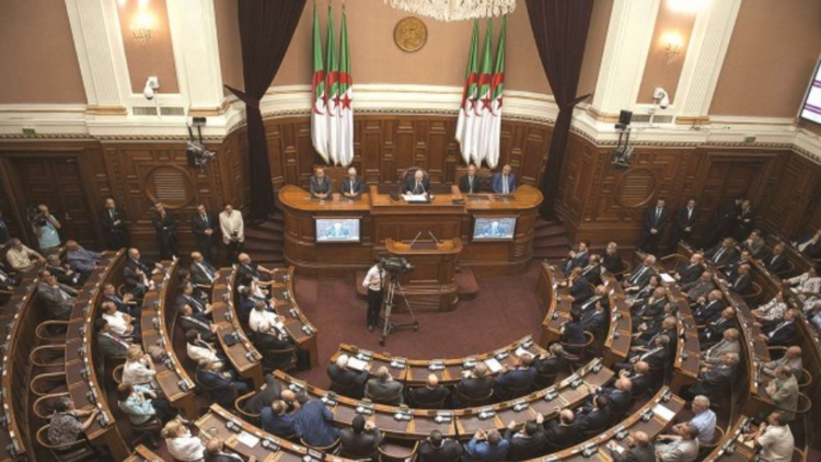 الجزائر.. البرلمان يجتمع الثلاثاء للمصادقة على الشغور النهائي لمنصب رئيس الجمهورية