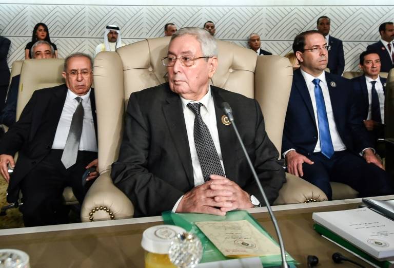 صحيفة حكومية تتحدث عن استبعاد بن صالح من المرحلة الانتقالية بالجزائر