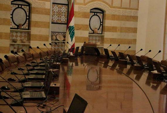 عروض القوة وانعدام التوافق السياسي قد تطيح بالثقة الدولية وبـ «سيدر» وربما الحكومة