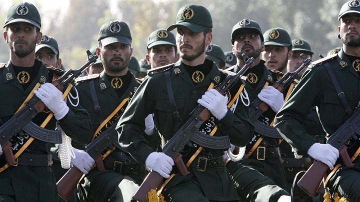 خبر هام۔۔ قائد الحرس الثوري: لحم القوات الأمريكية الموجودة في المنطقة تحت أسناننا