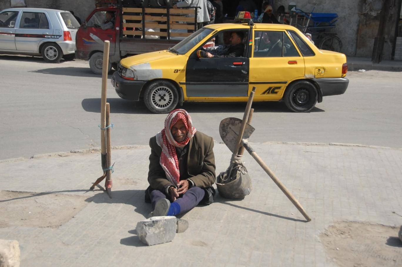 هجرة الشباب من سوريا تدفع "الختايرة" إلى ميدان العمل