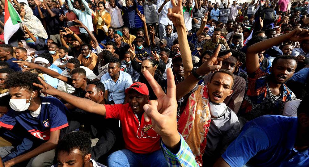 الجامعة العربية تدعو السودانيين للحوار وتؤكد دعمها للتوافق