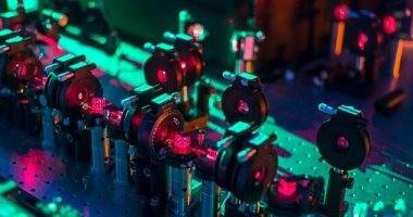 علماء يبتكرون جهاز يتنبّأ بأحداث المستقبل قبل وقوعها