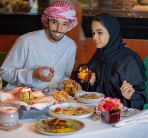 مي العيدان تعلن انفصال مشاعل الشحي وأحمد خميس وتسخر... هل هذا صحيح؟