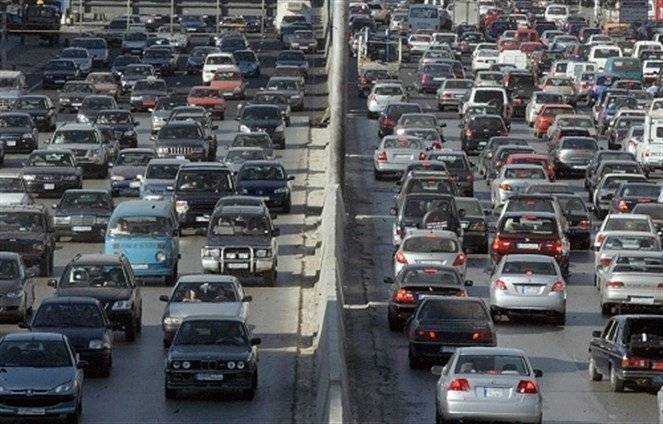 حادث سير وزحمة خانقة على هذا الطريق