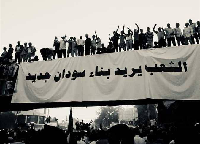 سودانيون في مصر.. كيف تابعوا رحيل عمر البشير؟