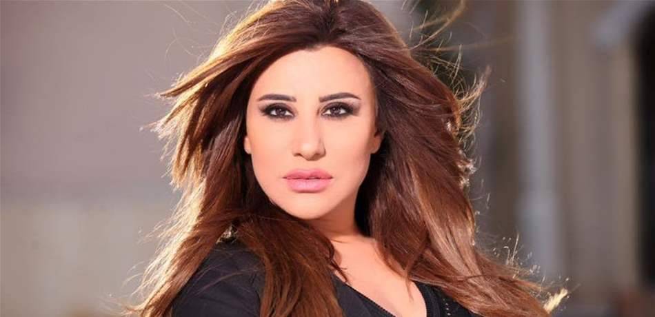 نجوى كرم في شارع الحمرا... ماذا يجري؟ (فيديو)