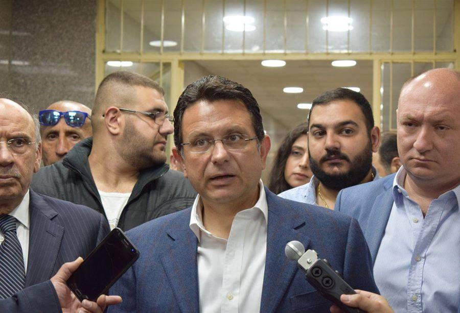 الخازن: ما يحصل مع الموظفين ذر للرماد في العيون