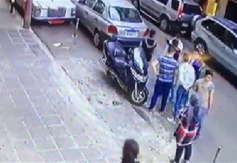 بعد إعتدائهم على قاصر بالشفرات.. سلموا أنفسهم
