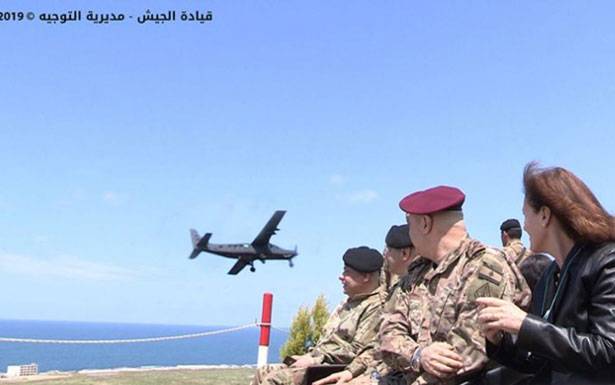 رماية جويّة بحضور قائد الجيش وريتشارد