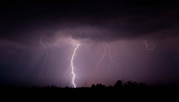 طقس ما بعد الشعانين.. برق ورعد ومنخفض جوي بطريقه الينا
