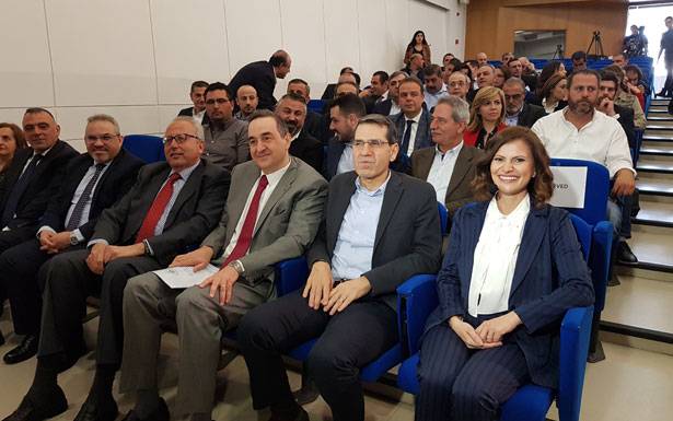 خطة الكهرباء موثوقة وعلمية بالارقام

البستاني : لــن اقول مبروك قبــل تنفيذ الخــطــة