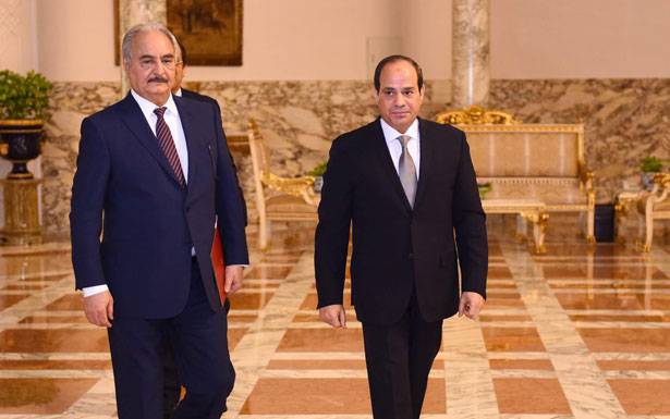 السيسي يؤكد لحفتر دعم مصر لضرب الارهاب وتحقيق الاستقرار.. والمواجهات متواصلة