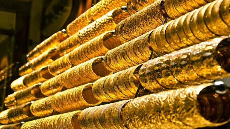 أسعار الذهب تهبط لأدنى مستوى في أكثر من أسبوع
