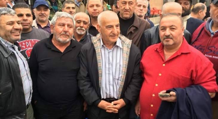 اعتصام للعسكريين المتقاعدين بصور رفضا لخفض رواتبهم ومستحقاتهم